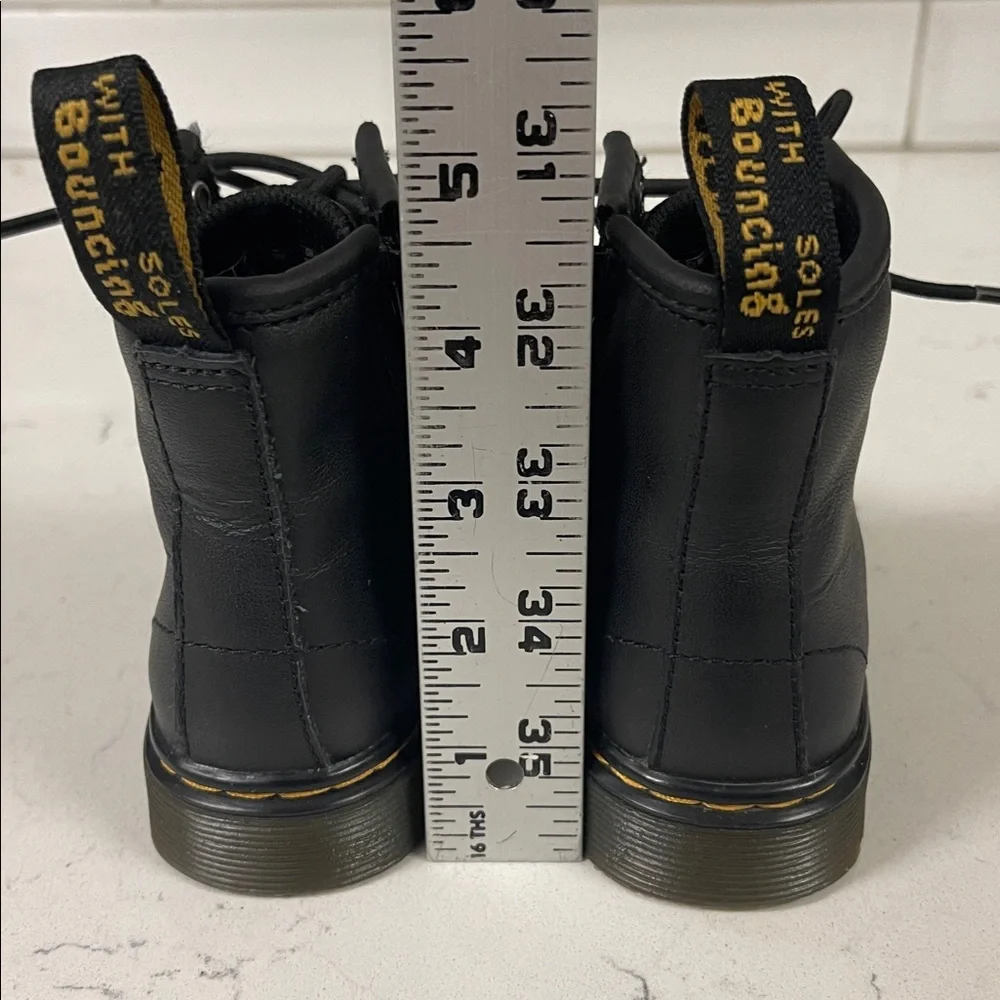 DR MARTEN TODDLER 1460 T SOFTY T LEATHER LACE UP BOOTS Size 7